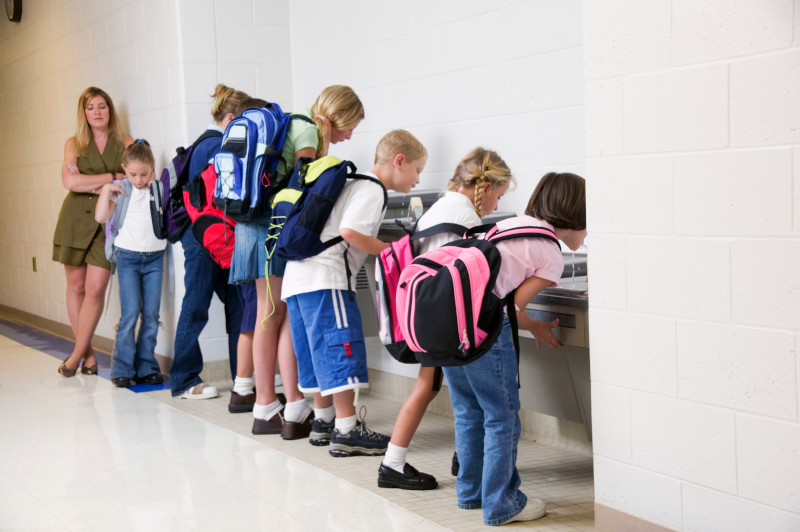 CM Regent Blog - Children Lined Up To Drink Out Of Water Fountain